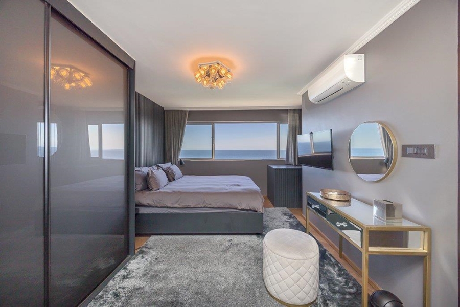 2 Bedroom Property for Sale in Sea Point Western Cape